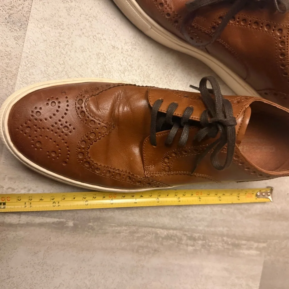 Cole Haan Men's Tan Leather Oxfords
